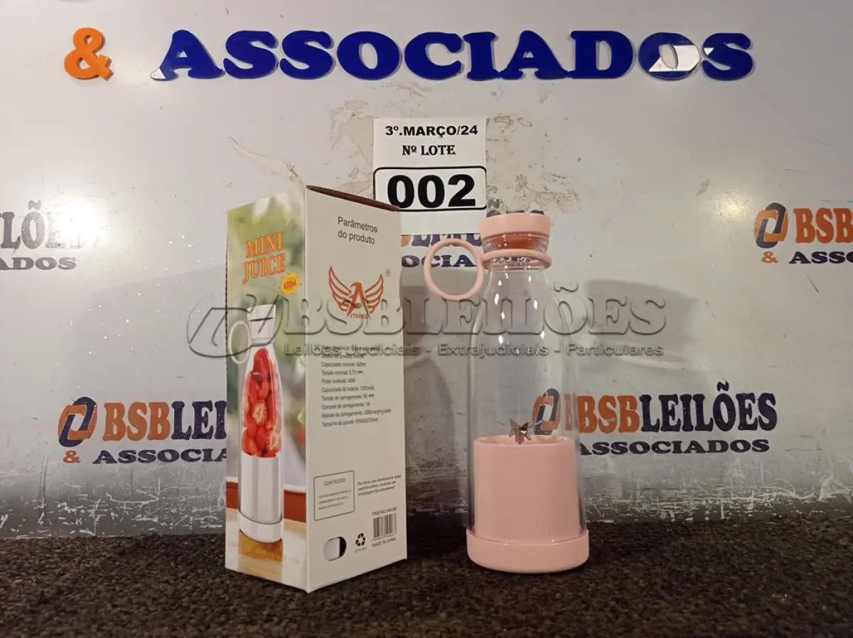 LOTE 002 - 01 LIQUIDIFICADOR PORTÁTIL. (NO ESTADO) ATENÇÃO! FAZER A VISITAÇÃO ANTES DE ARREMATAR, NÃO SABEMOS SE FUNCIONA. LEILÃO NÃO TEM GARANTIA E NEM DEVOLUÇÃO, SUJEITO A POSSÍVEIS AVARIAS VISÍVEIS/OCULTAS E/OU AUSÊNCIA DE COMPONENTES.