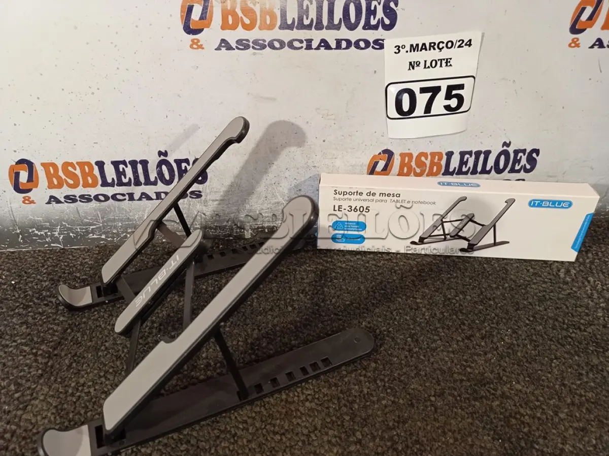 LOTE 075 - 01 SUPORTE DE MESA PARA NOTEBOOK. (NO ESTADO) ATENÇÃO! FAZER A VISITAÇÃO ANTES DE ARREMATAR, NÃO SABEMOS SE FUNCIONA. LEILÃO NÃO TEM GARANTIA E NEM DEVOLUÇÃO, SUJEITO A POSSÍVEIS AVARIAS VISÍVEIS/OCULTAS E/OU AUSÊNCIA DE COMPONENTES.