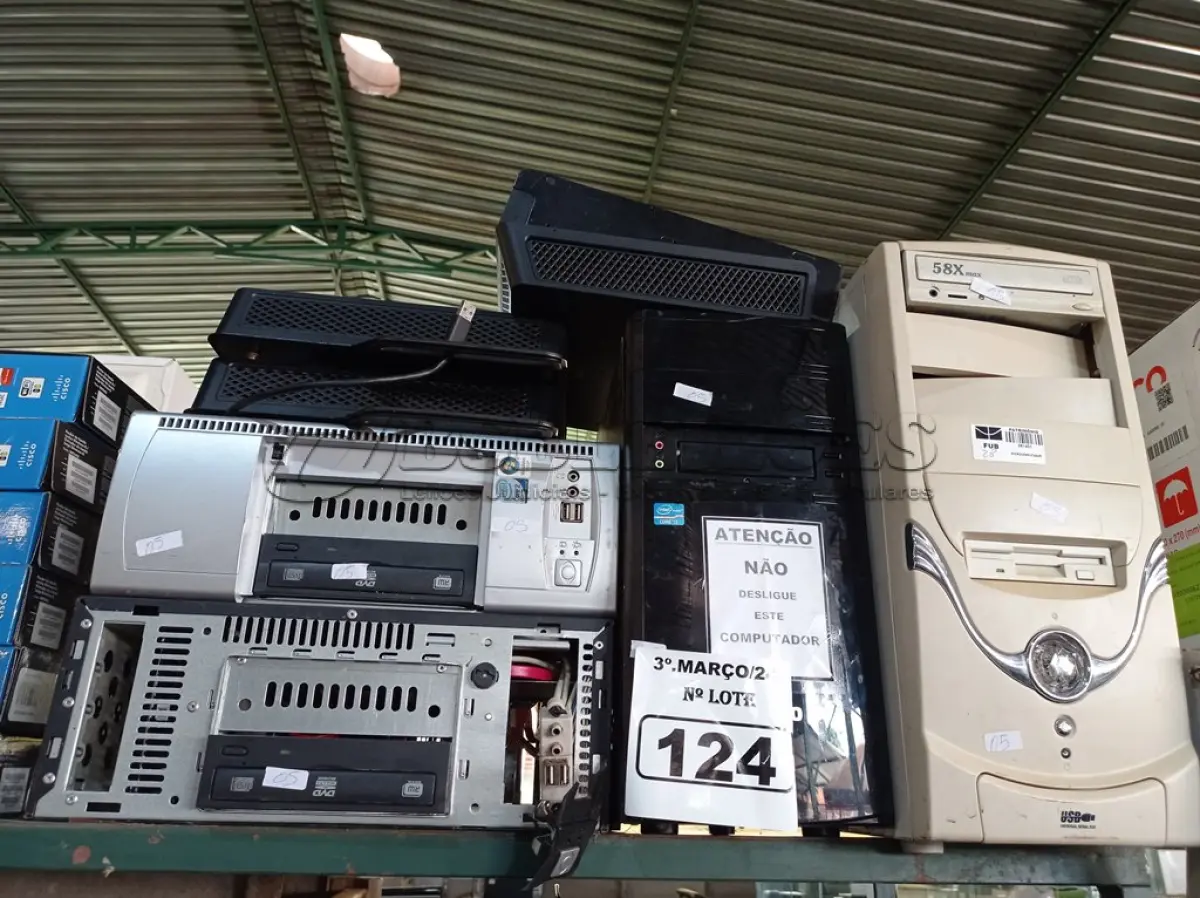 LOTE 124 - 04 CPU’S E 03 GAVETAS PARA MINI CPU MARCAS E MODELOS DIVERSOS. (NO ESTADO) ATENÇÃO! FAZER A VISITAÇÃO ANTES DE ARREMATAR, NÃO SABEMOS SE FUNCIONA. LEILÃO NÃO TEM GARANTIA E NEM DEVOLUÇÃO, SUJEITO A POSSÍVEIS AVARIAS VISÍVEIS/OCULTAS E/OU AUSÊNCIA DE COMPONENTES.