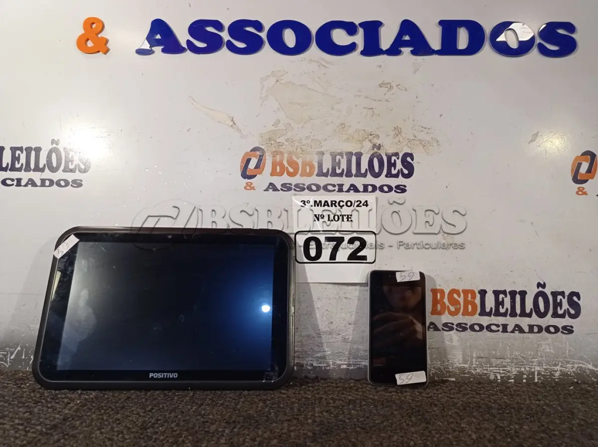 LOTE 072 - 01 CELULAR E 01 TABLET MARCAS E MODELOS DIVERSOS PARA RETIRADA DE PEÇAS. (NO ESTADO) ATENÇÃO! FAZER A VISITAÇÃO ANTES DE ARREMATAR, NÃO SABEMOS SE FUNCIONA. LEILÃO NÃO TEM GARANTIA E NEM DEVOLUÇÃO, SUJEITO A POSSÍVEIS AVARIAS VISÍVEIS/OCULTAS E/OU AUSÊNCIA DE COMPONENTES.