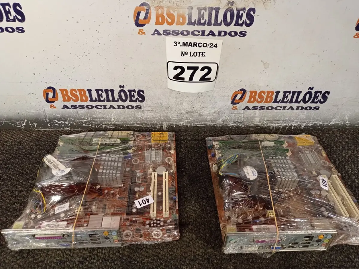LOTE 272 - 02 PLACAS MÃE MARCAS E MODELOS DIVERSOS. (NO ESTADO) ATENÇÃO! FAZER A VISITAÇÃO ANTES DE ARREMATAR, NÃO SABEMOS SE FUNCIONA. LEILÃO NÃO TEM GARANTIA E NEM DEVOLUÇÃO, SUJEITO A POSSÍVEIS AVARIAS VISÍVEIS/OCULTAS E/OU AUSÊNCIA DE COMPONENTES.