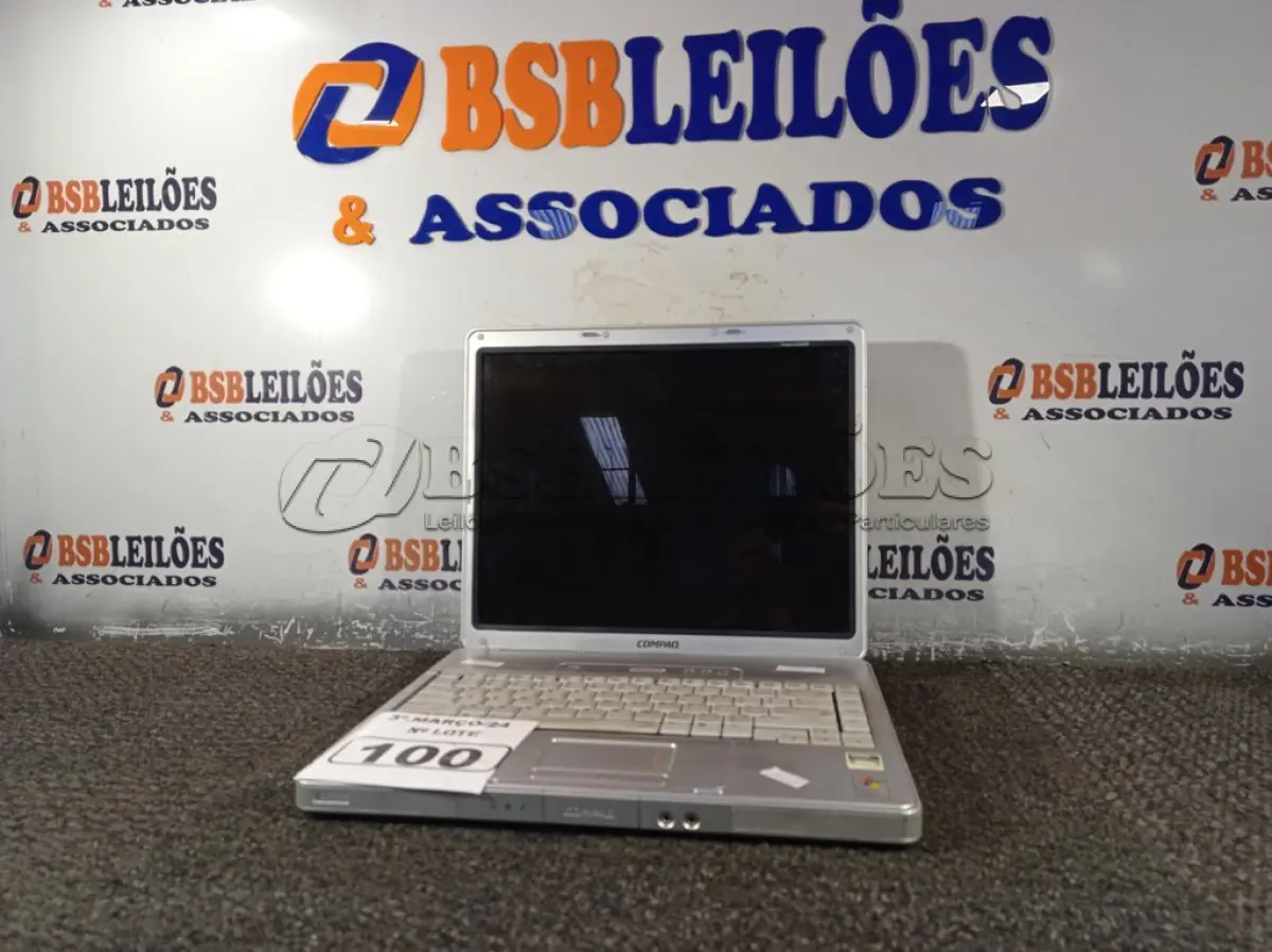 LOTE 100 - 01 NOTEBOOK MARCA COMPAC. (NO ESTADO) ATENÇÃO! FAZER A VISITAÇÃO ANTES DE ARREMATAR, NÃO SABEMOS SE FUNCIONA. LEILÃO NÃO TEM GARANTIA E NEM DEVOLUÇÃO, SUJEITO A POSSÍVEIS AVARIAS VISÍVEIS/OCULTAS E/OU AUSÊNCIA DE COMPONENTES.