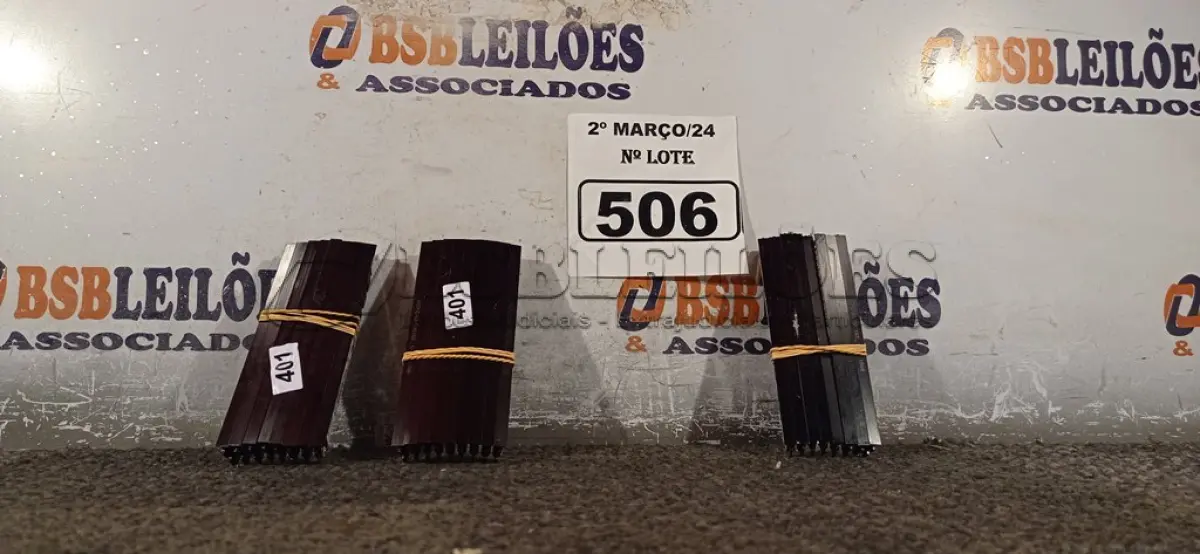 LOTE 506 - 24 MEMORIAS PARA SERVIDOR. (NO ESTADO) ATENÇÃO! FAZER A VISITAÇÃO ANTES DE ARREMATAR, NÃO SABEMOS SE FUNCIONA. LEILÃO NÃO TEM GARANTIA E NEM DEVOLUÇÃO, SUJEITO A POSSÍVEIS AVARIAS VISÍVEIS/OCULTAS E/OU AUSÊNCIA DE COMPONENTES.