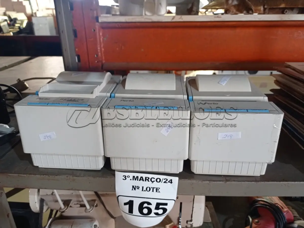 LOTE 165 - 03 IMPRESSORAS DE CUPOM. (NO ESTADO) ATENÇÃO! FAZER A VISITAÇÃO ANTES DE ARREMATAR, NÃO SABEMOS SE FUNCIONA. LEILÃO NÃO TEM GARANTIA E NEM DEVOLUÇÃO, SUJEITO A POSSÍVEIS AVARIAS VISÍVEIS/OCULTAS E/OU AUSÊNCIA DE COMPONENTES.
