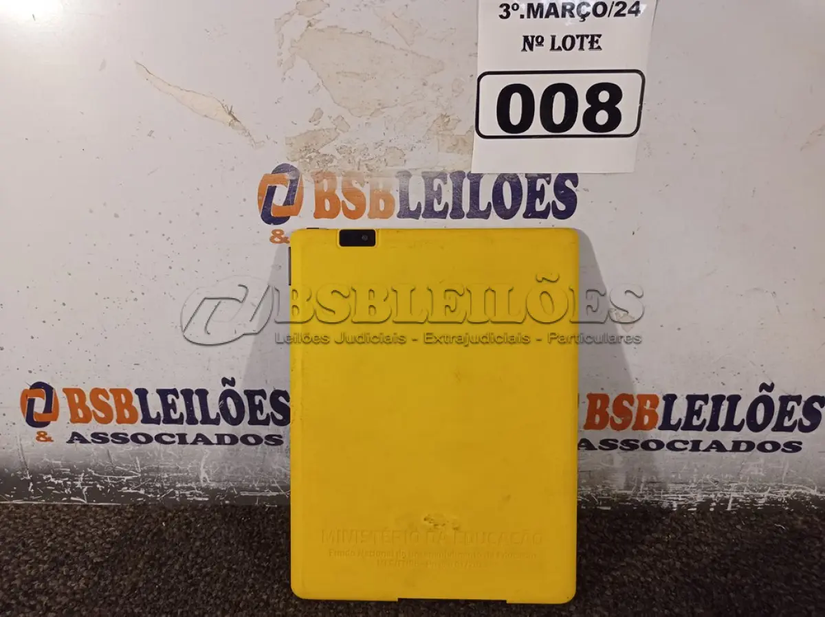 LOTE 008 - 01 TABLET MARCA POSITIVO. (NO ESTADO) ATENÇÃO! FAZER A VISITAÇÃO ANTES DE ARREMATAR, NÃO SABEMOS SE FUNCIONA. LEILÃO NÃO TEM GARANTIA E NEM DEVOLUÇÃO, SUJEITO A POSSÍVEIS AVARIAS VISÍVEIS/OCULTAS E/OU AUSÊNCIA DE COMPONENTES.