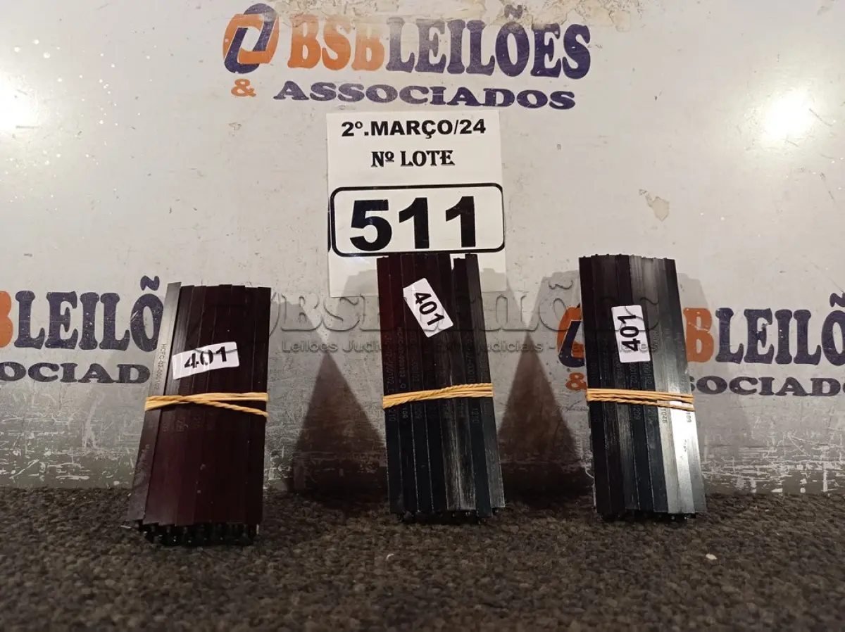 LOTE 511 - 24 MEMORIAS PARA SERVIDOR. (NO ESTADO) ATENÇÃO! FAZER A VISITAÇÃO ANTES DE ARREMATAR, NÃO SABEMOS SE FUNCIONA. LEILÃO NÃO TEM GARANTIA E NEM DEVOLUÇÃO, SUJEITO A POSSÍVEIS AVARIAS VISÍVEIS/OCULTAS E/OU AUSÊNCIA DE COMPONENTES.