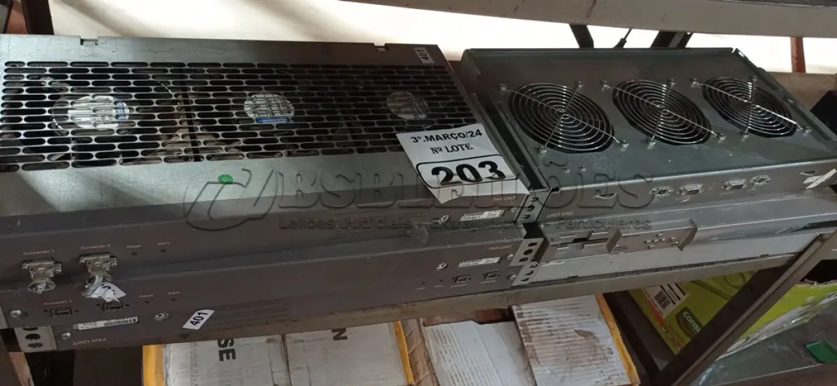 LOTE 203 - 01 DIGITAL RECEIVER E 05 VENTOINHAS PARA RACK. (NO ESTADO) ATENÇÃO! FAZER A VISITAÇÃO ANTES DE ARREMATAR, NÃO SABEMOS SE FUNCIONA. LEILÃO NÃO TEM GARANTIA E NEM DEVOLUÇÃO, SUJEITO A POSSÍVEIS AVARIAS VISÍVEIS/OCULTAS E/OU AUSÊNCIA DE COMPONENTES.