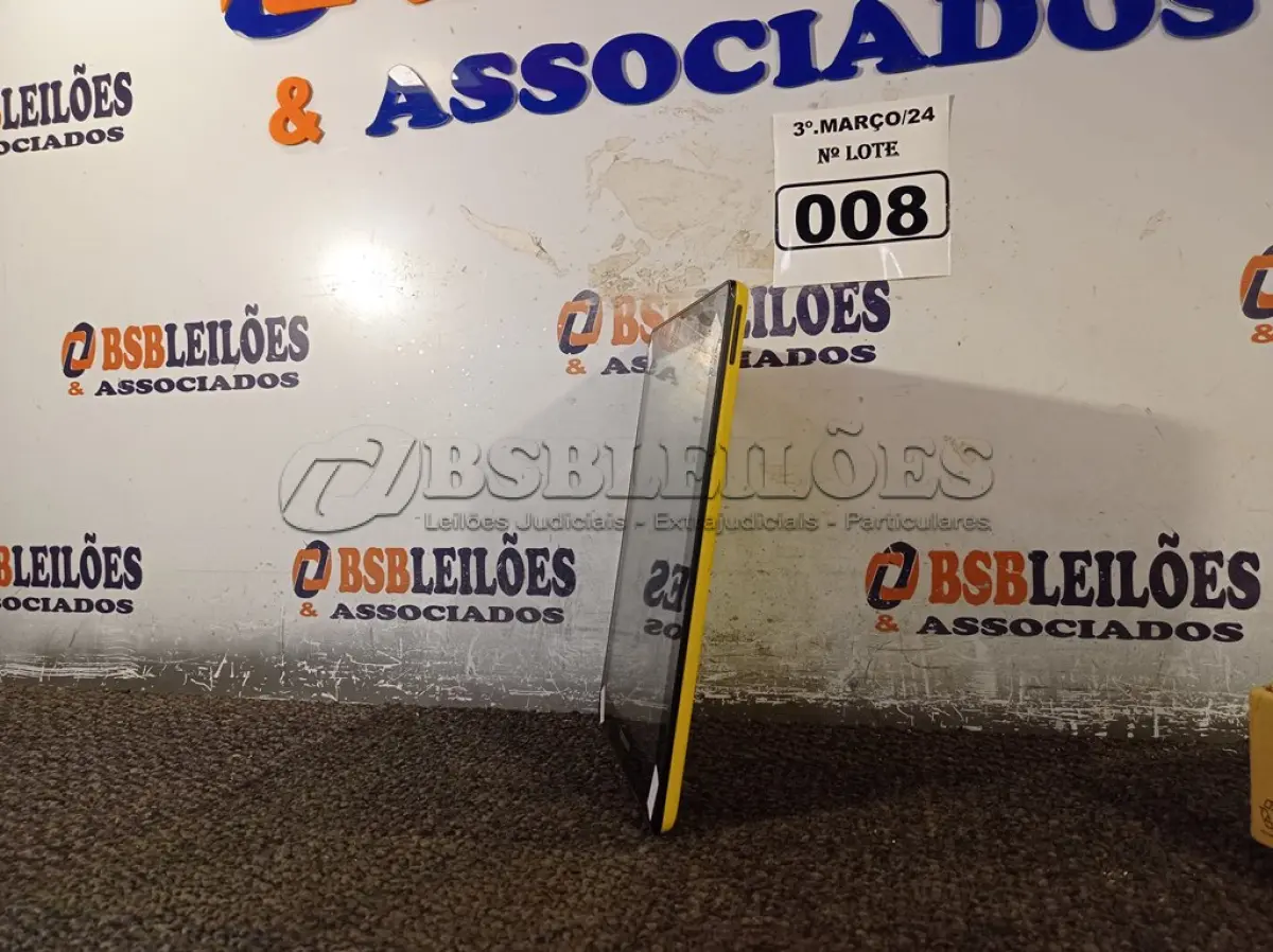 LOTE 008 - 01 TABLET MARCA POSITIVO. (NO ESTADO) ATENÇÃO! FAZER A VISITAÇÃO ANTES DE ARREMATAR, NÃO SABEMOS SE FUNCIONA. LEILÃO NÃO TEM GARANTIA E NEM DEVOLUÇÃO, SUJEITO A POSSÍVEIS AVARIAS VISÍVEIS/OCULTAS E/OU AUSÊNCIA DE COMPONENTES.