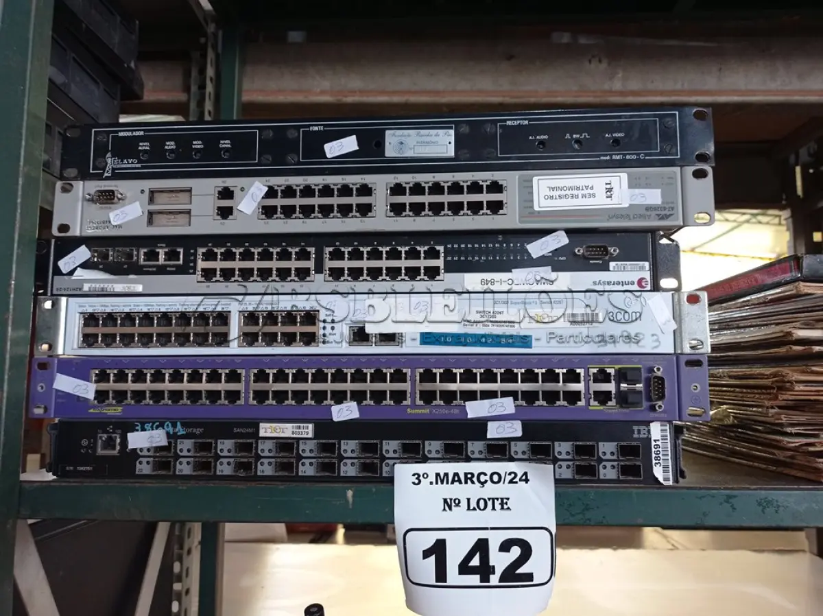 LOTE 142 - 01 MODULADOR E 05 SWITCHES MARCAS E MODELOS DIVERSOS. (NO ESTADO) ATENÇÃO! FAZER A VISITAÇÃO ANTES DE ARREMATAR, NÃO SABEMOS SE FUNCIONA. LEILÃO NÃO TEM GARANTIA E NEM DEVOLUÇÃO, SUJEITO A POSSÍVEIS AVARIAS VISÍVEIS/OCULTAS E/OU AUSÊNCIA DE COMPONENTES.