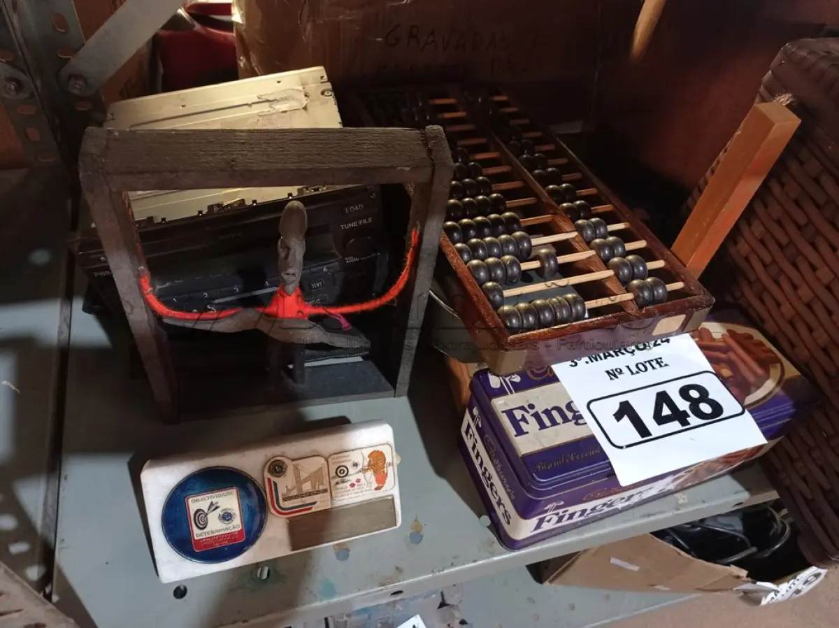 LOTE 148 - 01 LOTE COM MATERIAIS DIVERSOS. (NO ESTADO) ATENÇÃO! FAZER A VISITAÇÃO ANTES DE ARREMATAR, NÃO SABEMOS SE FUNCIONA. LEILÃO NÃO TEM GARANTIA E NEM DEVOLUÇÃO, SUJEITO A POSSÍVEIS AVARIAS VISÍVEIS/OCULTAS E/OU AUSÊNCIA DE COMPONENTES.