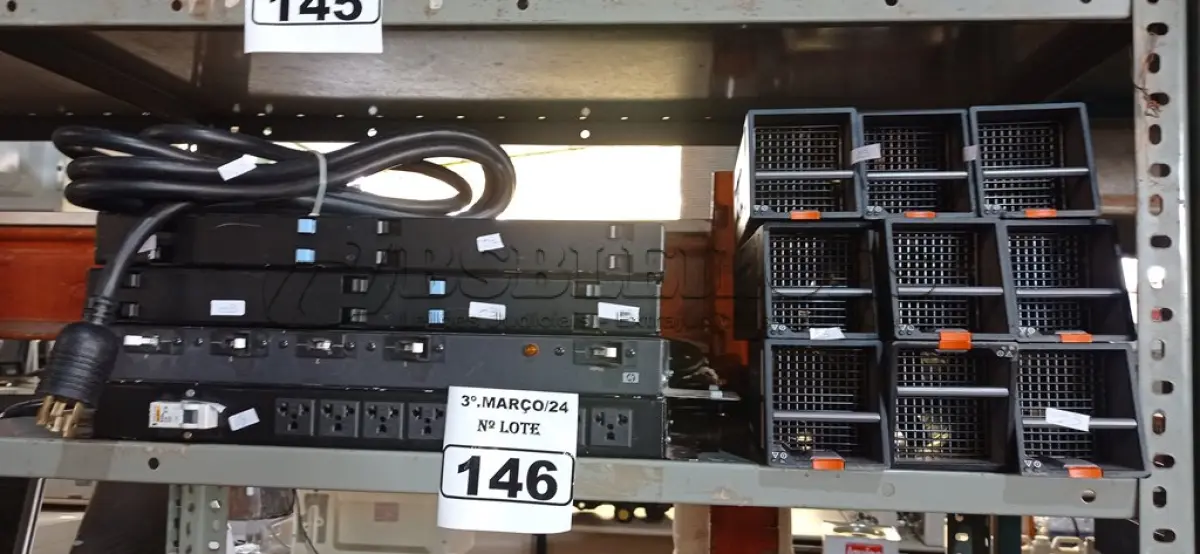 LOTE 146 - 04 RÉGUAS PARA RACK E 09 VENTOINHAS PARA SERVIDOR. (NO ESTADO) ATENÇÃO! FAZER A VISITAÇÃO ANTES DE ARREMATAR, NÃO SABEMOS SE FUNCIONA. LEILÃO NÃO TEM GARANTIA E NEM DEVOLUÇÃO, SUJEITO A POSSÍVEIS AVARIAS VISÍVEIS/OCULTAS E/OU AUSÊNCIA DE COMPONENTES.