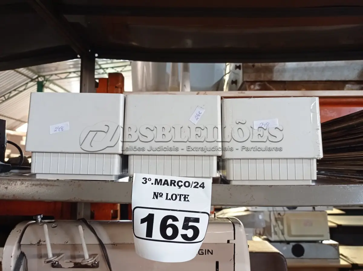 LOTE 165 - 03 IMPRESSORAS DE CUPOM. (NO ESTADO) ATENÇÃO! FAZER A VISITAÇÃO ANTES DE ARREMATAR, NÃO SABEMOS SE FUNCIONA. LEILÃO NÃO TEM GARANTIA E NEM DEVOLUÇÃO, SUJEITO A POSSÍVEIS AVARIAS VISÍVEIS/OCULTAS E/OU AUSÊNCIA DE COMPONENTES.