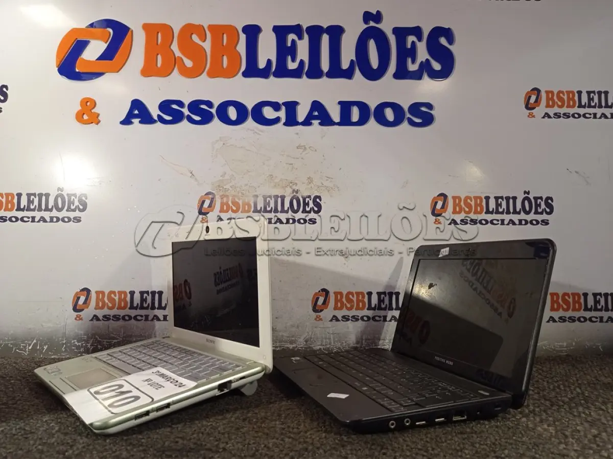 LOTE 010 - 02 NETBOOK’S MARCAS E MODELOS DIVERSOS. (NO ESTADO) ATENÇÃO! FAZER A VISITAÇÃO ANTES DE ARREMATAR, NÃO SABEMOS SE FUNCIONA. LEILÃO NÃO TEM GARANTIA E NEM DEVOLUÇÃO, SUJEITO A POSSÍVEIS AVARIAS VISÍVEIS/OCULTAS E/OU AUSÊNCIA DE COMPONENTES.