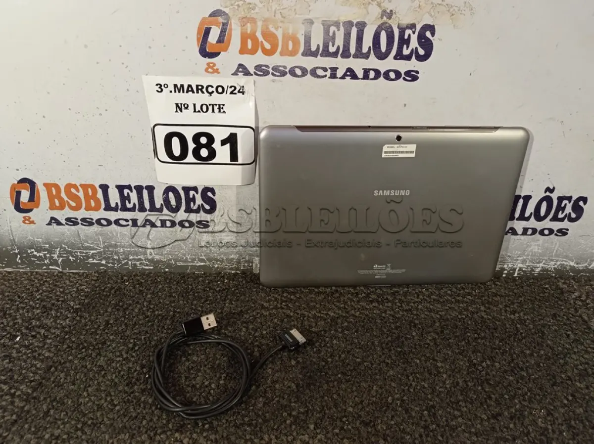 LOTE 081 - 01 TABLET SAMSUNG TAB2 TELA 10” COM CABO. (NO ESTADO) ATENÇÃO! FAZER A VISITAÇÃO ANTES DE ARREMATAR, NÃO SABEMOS SE FUNCIONA. LEILÃO NÃO TEM GARANTIA E NEM DEVOLUÇÃO, SUJEITO A POSSÍVEIS AVARIAS VISÍVEIS/OCULTAS E/OU AUSÊNCIA DE COMPONENTES.