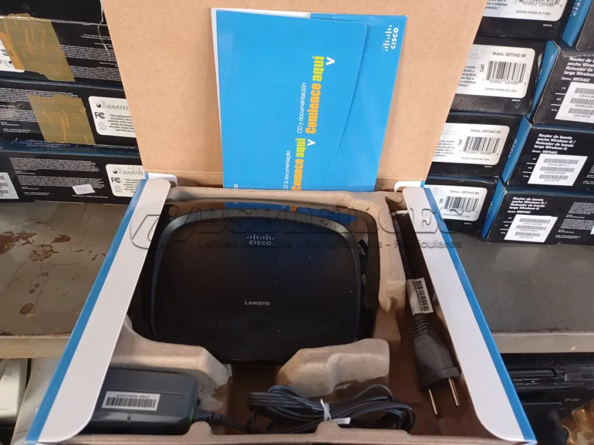 LOTE 179 - 12 ROTEADORES CISCO WRT54G2. (NO ESTADO) ATENÇÃO! FAZER A VISITAÇÃO ANTES DE ARREMATAR, NÃO SABEMOS SE FUNCIONA. LEILÃO NÃO TEM GARANTIA E NEM DEVOLUÇÃO, SUJEITO A POSSÍVEIS AVARIAS VISÍVEIS/OCULTAS E/OU AUSÊNCIA DE COMPONENTES.