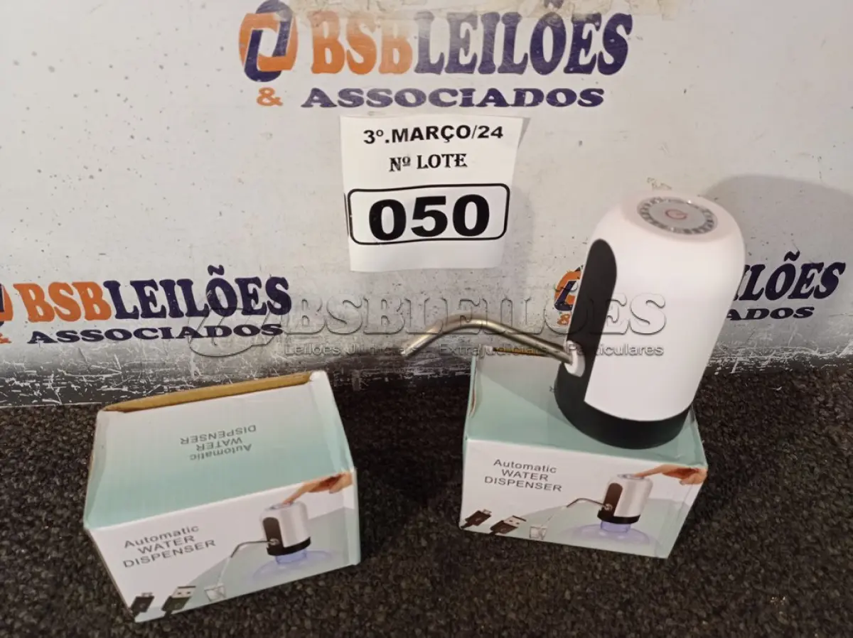 LOTE 050 - 01 DISPENSE DE ÁGUA AUTOMÁTICO. (NO ESTADO) ATENÇÃO! FAZER A VISITAÇÃO ANTES DE ARREMATAR, NÃO SABEMOS SE FUNCIONA. LEILÃO NÃO TEM GARANTIA E NEM DEVOLUÇÃO, SUJEITO A POSSÍVEIS AVARIAS VISÍVEIS/OCULTAS E/OU AUSÊNCIA DE COMPONENTES.