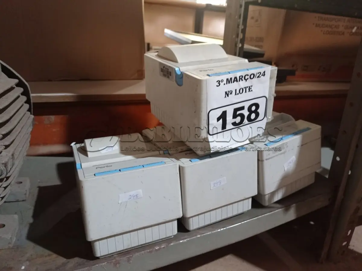 LOTE 158 - 04 IMPRESSORAS DE CUPOM. (NO ESTADO) ATENÇÃO! FAZER A VISITAÇÃO ANTES DE ARREMATAR, NÃO SABEMOS SE FUNCIONA. LEILÃO NÃO TEM GARANTIA E NEM DEVOLUÇÃO, SUJEITO A POSSÍVEIS AVARIAS VISÍVEIS/OCULTAS E/OU AUSÊNCIA DE COMPONENTES.