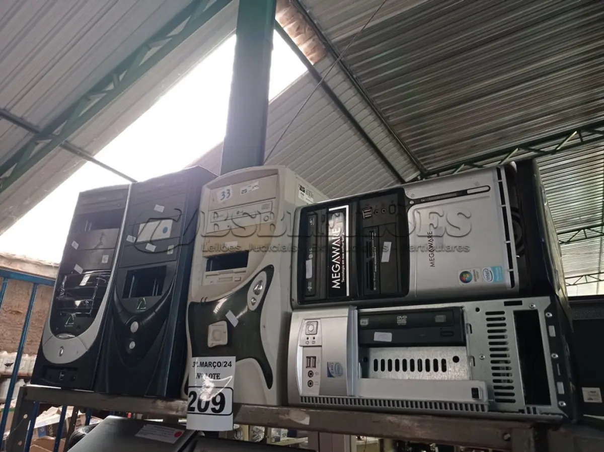 LOTE 209 - 05 CPU’S MARCAS E MODELOS DIVERSOS PARA RETIRADA DE PEÇAS. (NO ESTADO) ATENÇÃO! FAZER A VISITAÇÃO ANTES DE ARREMATAR, NÃO SABEMOS SE FUNCIONA. LEILÃO NÃO TEM GARANTIA E NEM DEVOLUÇÃO, SUJEITO A POSSÍVEIS AVARIAS VISÍVEIS/OCULTAS E/OU AUSÊNCIA DE COMPONENTES.