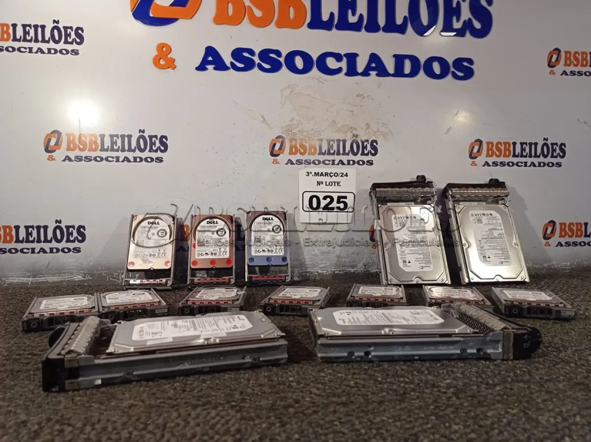 LOTE 025 - 01 LOTE COM VÁRIOS HARD DISC MARCAS E MODELOS DIVERSOS. (NO ESTADO) ATENÇÃO! FAZER A VISITAÇÃO ANTES DE ARREMATAR, NÃO SABEMOS SE FUNCIONA. LEILÃO NÃO TEM GARANTIA E NEM DEVOLUÇÃO, SUJEITO A POSSÍVEIS AVARIAS VISÍVEIS/OCULTAS E/OU AUSÊNCIA DE COMPONENTES.