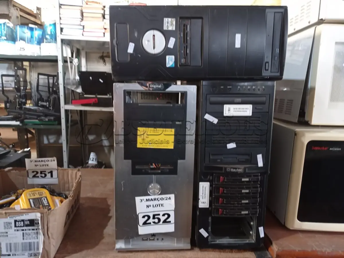 LOTE 252 - 03 CPU’S MARCAS E MODELOS DIVERSOS PARA RETIRADA DE PEÇAS. (NO ESTADO) ATENÇÃO! FAZER A VISITAÇÃO ANTES DE ARREMATAR, NÃO SABEMOS SE FUNCIONA. LEILÃO NÃO TEM GARANTIA E NEM DEVOLUÇÃO, SUJEITO A POSSÍVEIS AVARIAS VISÍVEIS/OCULTAS E/OU AUSÊNCIA DE COMPONENTES.