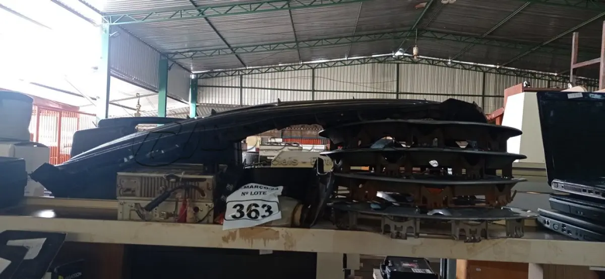 LOTE 363 - 01 LOTE COM VÁRIAS PEÇAS DE CARRO. (NO ESTADO) ATENÇÃO! FAZER A VISITAÇÃO ANTES DE ARREMATAR, NÃO SABEMOS SE FUNCIONA. LEILÃO NÃO TEM GARANTIA E NEM DEVOLUÇÃO, SUJEITO A POSSÍVEIS AVARIAS VISÍVEIS/OCULTAS E/OU AUSÊNCIA DE COMPONENTES.
