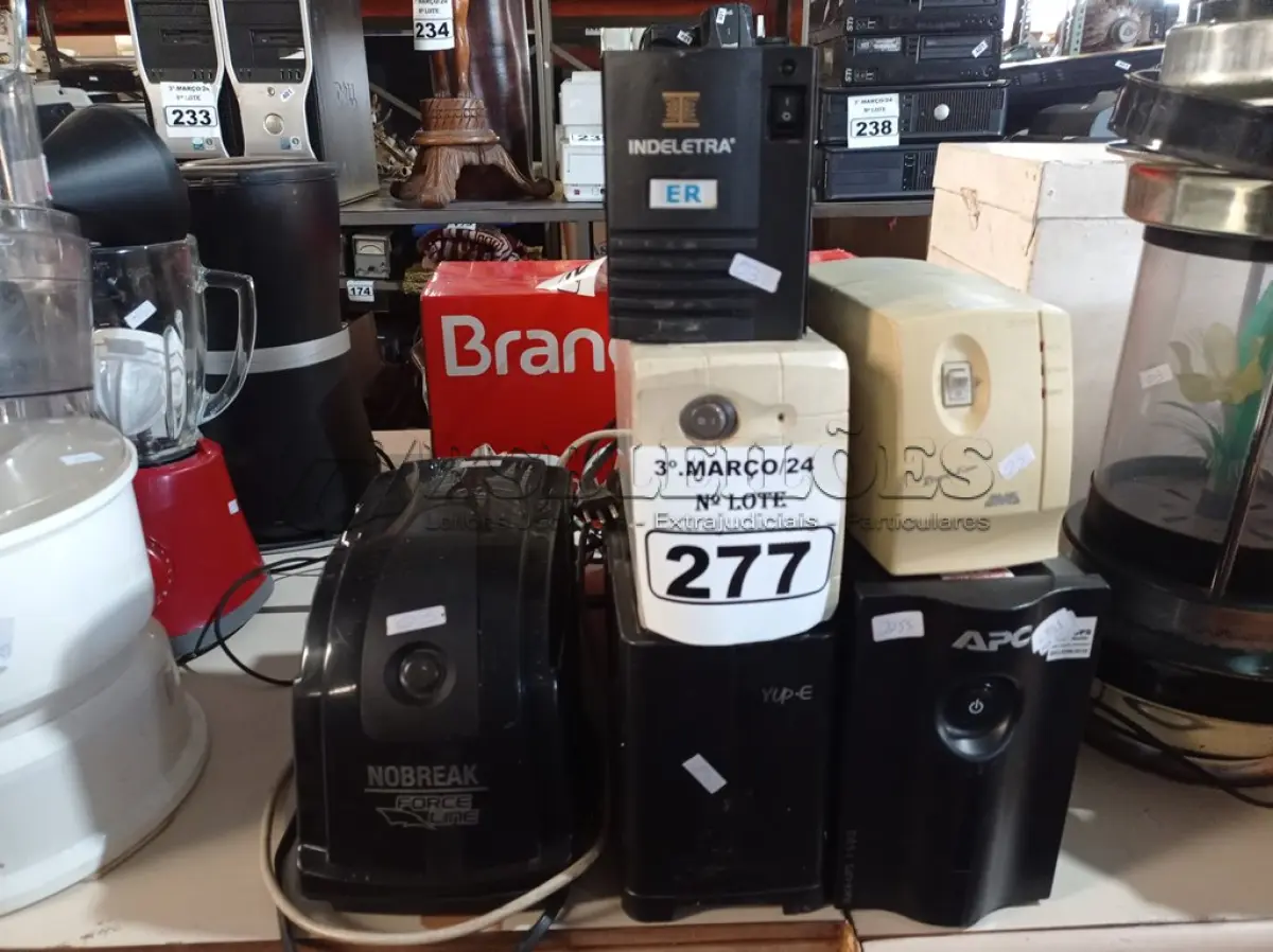 LOTE 277 - 02 NOBREAKS E 06 ESTABILIZADORES MARCAS E MODELOS DIVERSOS. (NO ESTADO) ATENÇÃO! FAZER A VISITAÇÃO ANTES DE ARREMATAR, NÃO SABEMOS SE FUNCIONA. LEILÃO NÃO TEM GARANTIA E NEM DEVOLUÇÃO, SUJEITO A POSSÍVEIS AVARIAS VISÍVEIS/OCULTAS E/OU AUSÊNCIA DE COMPONENTES.