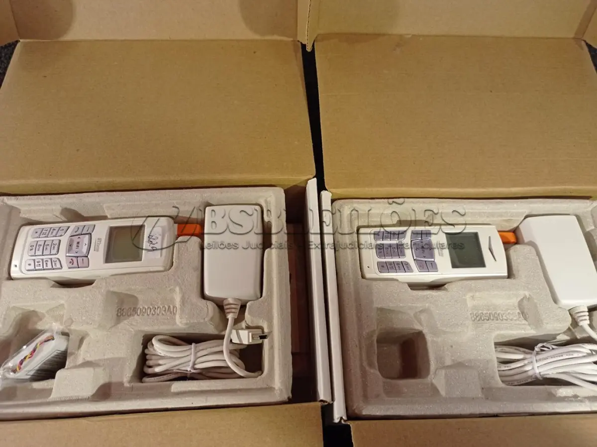 LOTE 393 - 03 APARELHOS DE TELEFONE. (NO ESTADO) ATENÇÃO! FAZER A VISITAÇÃO ANTES DE ARREMATAR, NÃO SABEMOS SE FUNCIONA. LEILÃO NÃO TEM GARANTIA E NEM DEVOLUÇÃO, SUJEITO A POSSÍVEIS AVARIAS VISÍVEIS/OCULTAS E/OU AUSÊNCIA DE COMPONENTES.