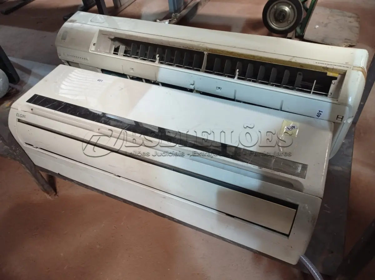 LOTE 222 - 02 EVAPORADORAS MARCAS ELGIN 18000/2400BTU’S. (NO ESTADO) ATENÇÃO! FAZER A VISITAÇÃO ANTES DE ARREMATAR, NÃO SABEMOS SE FUNCIONA. LEILÃO NÃO TEM GARANTIA E NEM DEVOLUÇÃO, SUJEITO A POSSÍVEIS AVARIAS VISÍVEIS/OCULTAS E/OU AUSÊNCIA DE COMPONENTES.