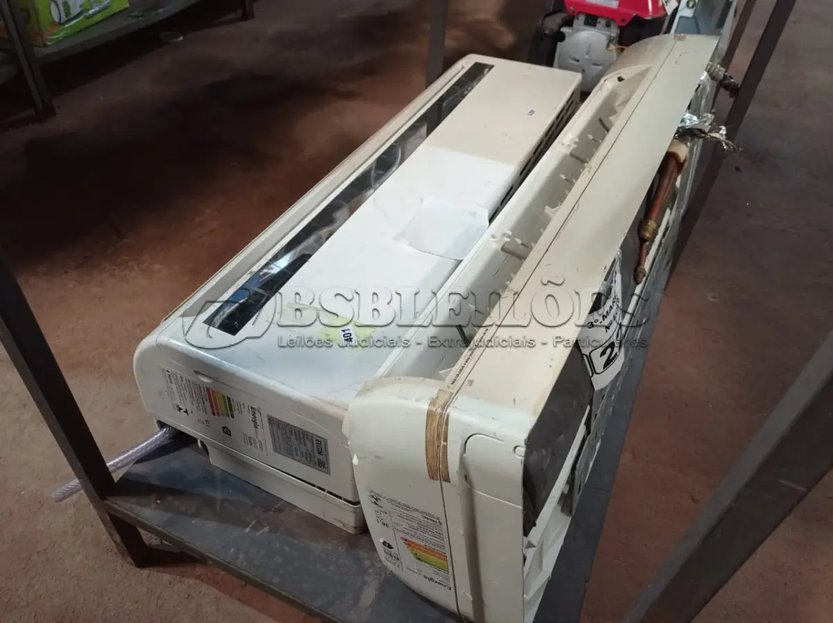 LOTE 222 - 02 EVAPORADORAS MARCAS ELGIN 18000/2400BTU’S. (NO ESTADO) ATENÇÃO! FAZER A VISITAÇÃO ANTES DE ARREMATAR, NÃO SABEMOS SE FUNCIONA. LEILÃO NÃO TEM GARANTIA E NEM DEVOLUÇÃO, SUJEITO A POSSÍVEIS AVARIAS VISÍVEIS/OCULTAS E/OU AUSÊNCIA DE COMPONENTES.