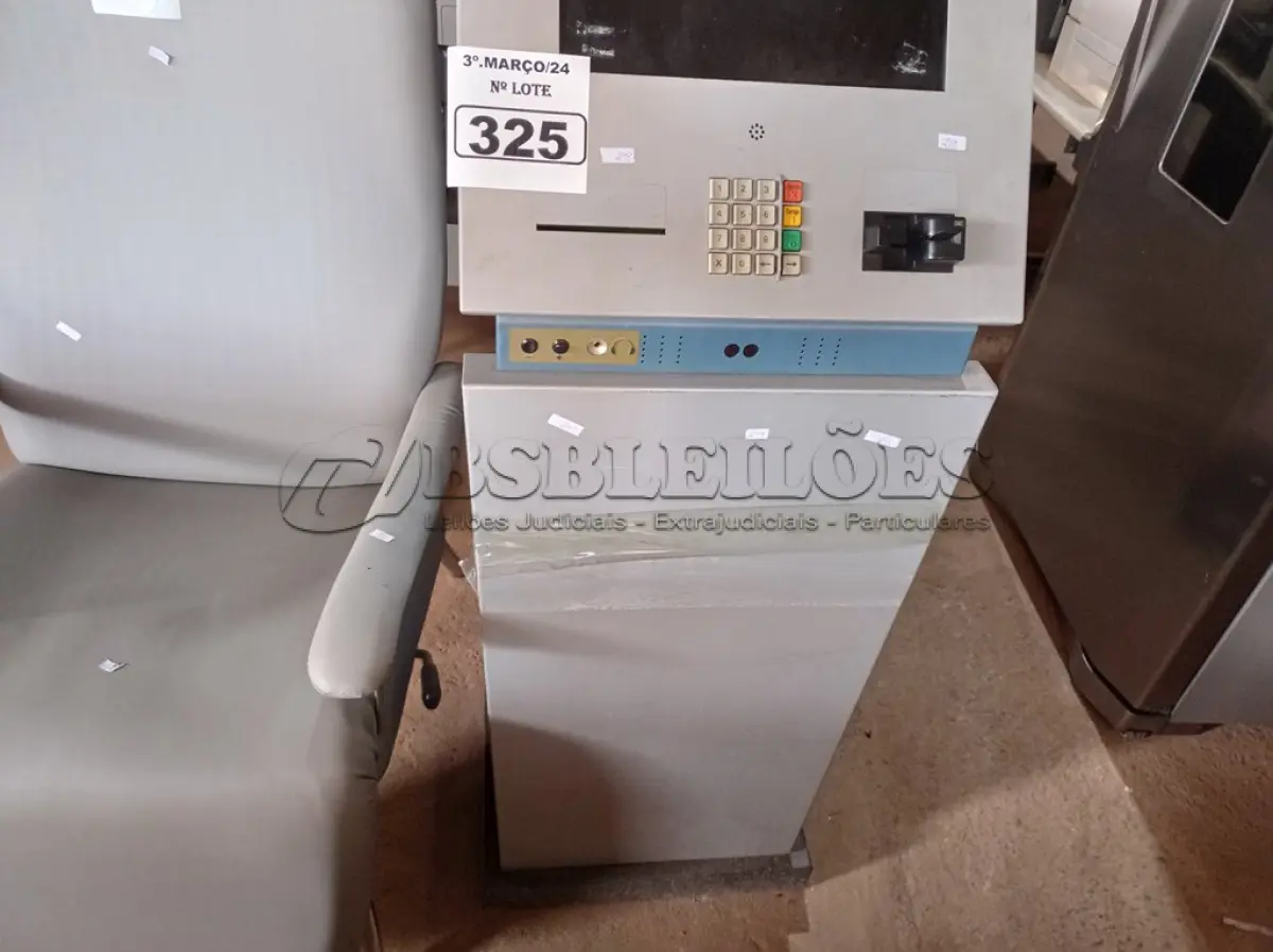 LOTE 325 - 01 TOTEM. (NO ESTADO) ATENÇÃO! FAZER A VISITAÇÃO ANTES DE ARREMATAR, NÃO SABEMOS SE FUNCIONA. LEILÃO NÃO TEM GARANTIA E NEM DEVOLUÇÃO, SUJEITO A POSSÍVEIS AVARIAS VISÍVEIS/OCULTAS E/OU AUSÊNCIA DE COMPONENTES.