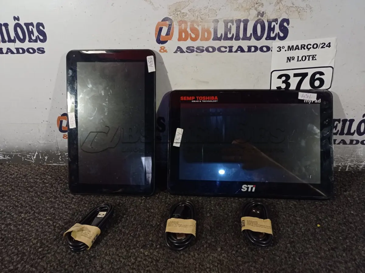 LOTE 376 - 02 TABLETS MARCAS E MODELOS DIVERSOS. (NO ESTADO) ATENÇÃO! FAZER A VISITAÇÃO ANTES DE ARREMATAR, NÃO SABEMOS SE FUNCIONA. LEILÃO NÃO TEM GARANTIA E NEM DEVOLUÇÃO, SUJEITO A POSSÍVEIS AVARIAS VISÍVEIS/OCULTAS E/OU AUSÊNCIA DE COMPONENTES.