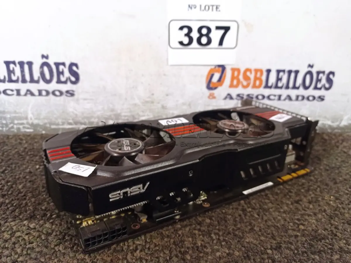 LOTE 387 - 02 PLACAS DE VÍDEO MARCAS E MODELOS DIVERSOS. (NO ESTADO) ATENÇÃO! FAZER A VISITAÇÃO ANTES DE ARREMATAR, NÃO SABEMOS SE FUNCIONA. LEILÃO NÃO TEM GARANTIA E NEM DEVOLUÇÃO, SUJEITO A POSSÍVEIS AVARIAS VISÍVEIS/OCULTAS E/OU AUSÊNCIA DE COMPONENTES.