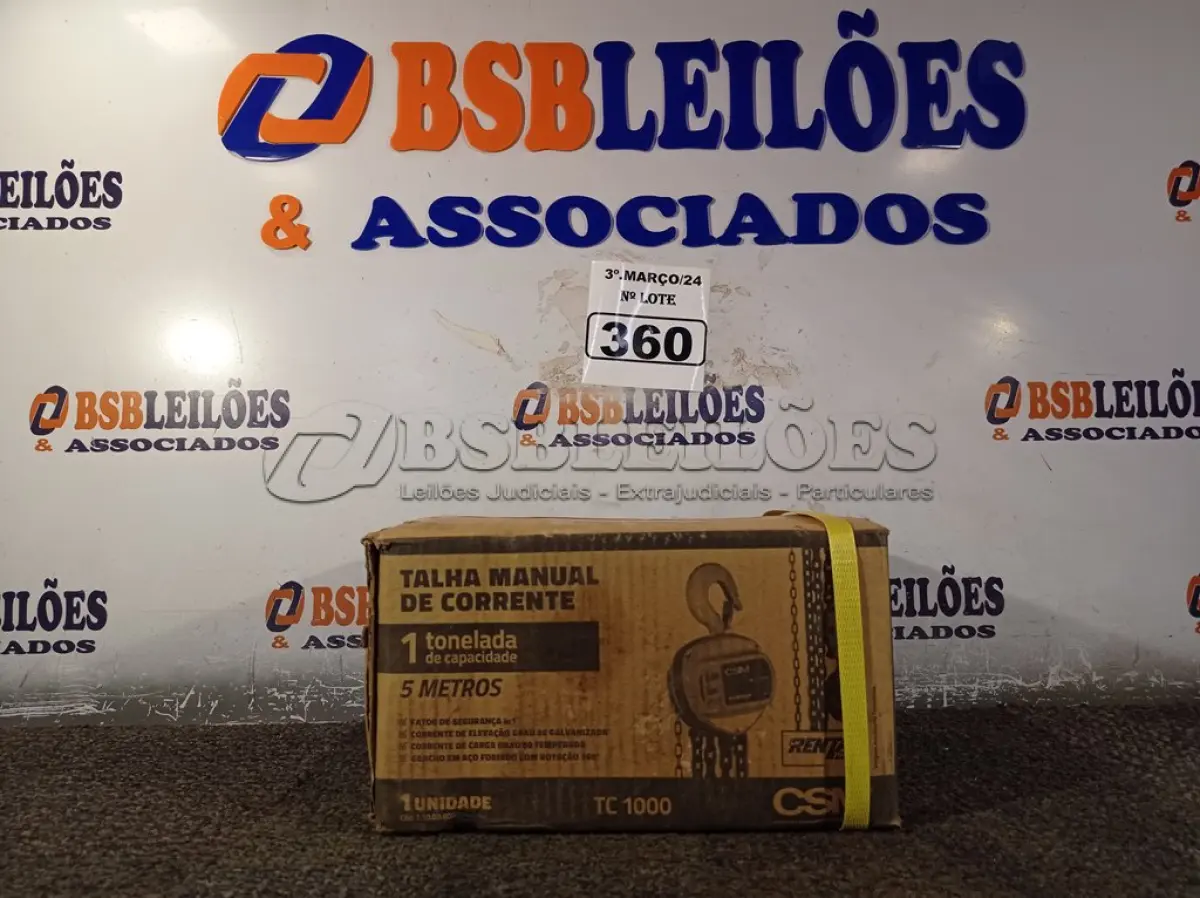 LOTE 360 - 01 TALHA MANUAL DE CORRENTE 1 TONELADA DE CAPACIDADE E 05 METROS MODELO: TC1000 CSM RENTAL PRO. (NOVO). (NO ESTADO) ATENÇÃO! FAZER A VISITAÇÃO ANTES DE ARREMATAR, NÃO SABEMOS SE FUNCIONA. LEILÃO NÃO TEM GARANTIA E NEM DEVOLUÇÃO, SUJEITO A POSSÍVEIS AVARIAS VISÍVEIS/OCULTAS E/OU AUSÊNCIA DE COMPONENTES.