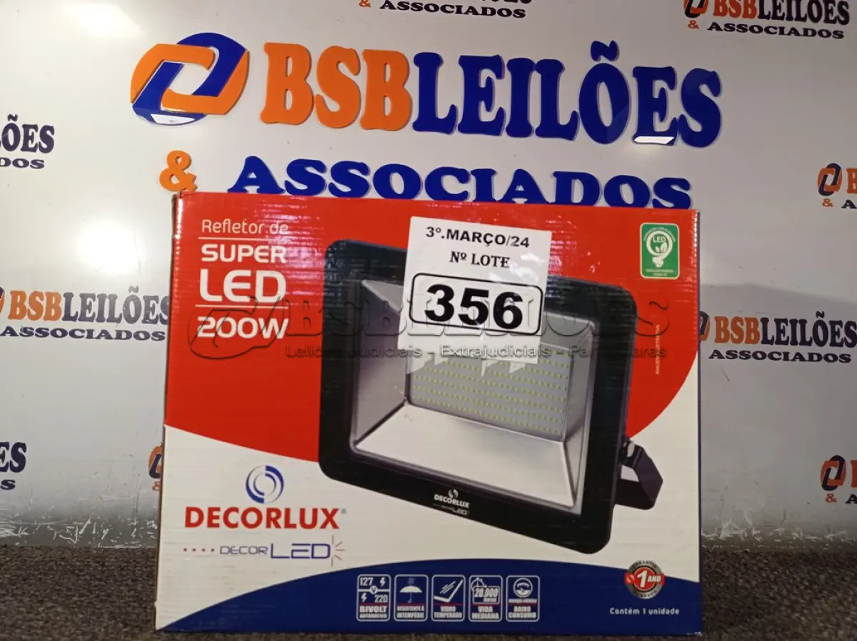 LOTE 356 - 01 REFLETOR DE SUPER LED 200W BIVOLT E DURAÇÃO DE 20.000 HORAS 6.000K MARCA DECORLUX. (NOVO). (NO ESTADO) ATENÇÃO! FAZER A VISITAÇÃO ANTES DE ARREMATAR, NÃO SABEMOS SE FUNCIONA. LEILÃO NÃO TEM GARANTIA E NEM DEVOLUÇÃO, SUJEITO A POSSÍVEIS AVARIAS VISÍVEIS/OCULTAS E/OU AUSÊNCIA DE COMPONENTES.