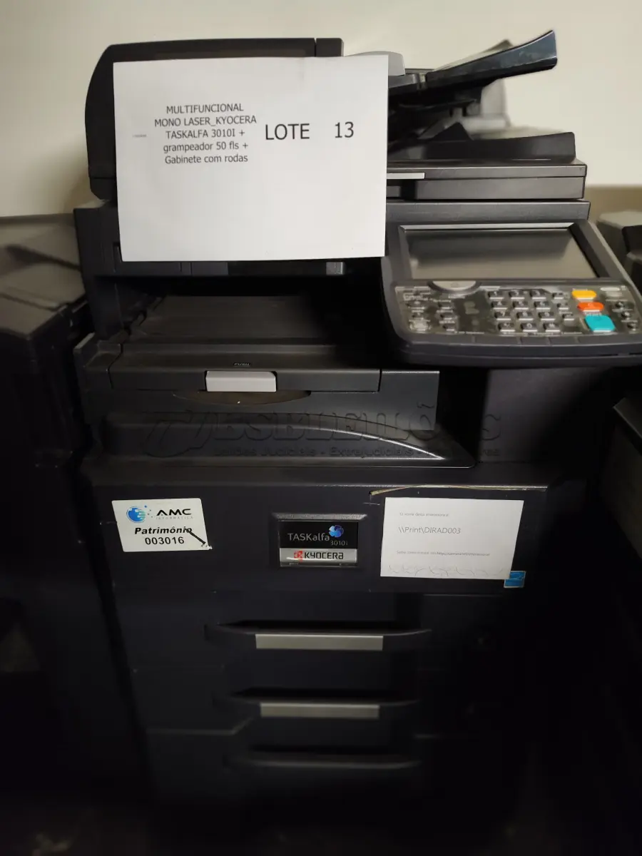 LOTE 013 - 01 MULTIFUNCIONAL MONO LASER_KYOCERA TASKALFA 5002I + GRAMPEADOR 50 FLS + GABINETE COM RODAS ; 03 MULTIFUNCIONAL MONO LASER_KYOCERA TASKALFA 3010I + GRAMPEADOR 50 FLS + GABINETE COM RODAS (NO ESTADO)