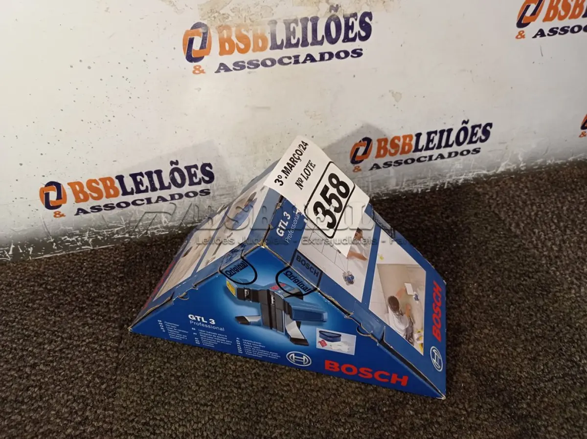 LOTE 358 - 01 NIVEL A LASER PARA LADRILHOS GTL 3 PROFISSIONAL MARCA BOSCH. (NOVO). (NO ESTADO) ATENÇÃO! FAZER A VISITAÇÃO ANTES DE ARREMATAR, NÃO SABEMOS SE FUNCIONA. LEILÃO NÃO TEM GARANTIA E NEM DEVOLUÇÃO, SUJEITO A POSSÍVEIS AVARIAS VISÍVEIS/OCULTAS E/OU AUSÊNCIA DE COMPONENTES.