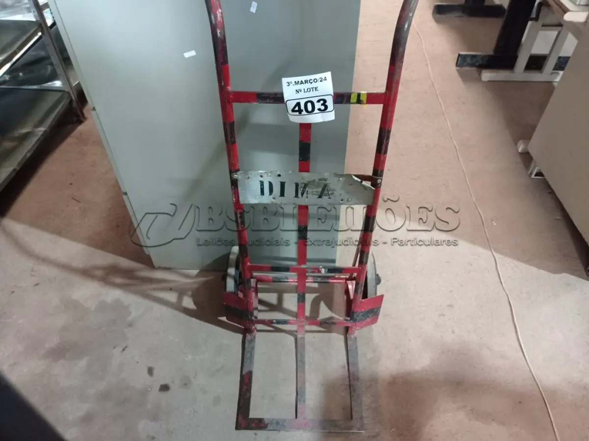 LOTE 403 - 01 CARRINHO PARA TRANSPORTE DE CARGAS. (NO ESTADO) ATENÇÃO! FAZER A VISITAÇÃO ANTES DE ARREMATAR, NÃO SABEMOS SE FUNCIONA. LEILÃO NÃO TEM GARANTIA E NEM DEVOLUÇÃO, SUJEITO A POSSÍVEIS AVARIAS VISÍVEIS/OCULTAS E/OU AUSÊNCIA DE COMPONENTES.