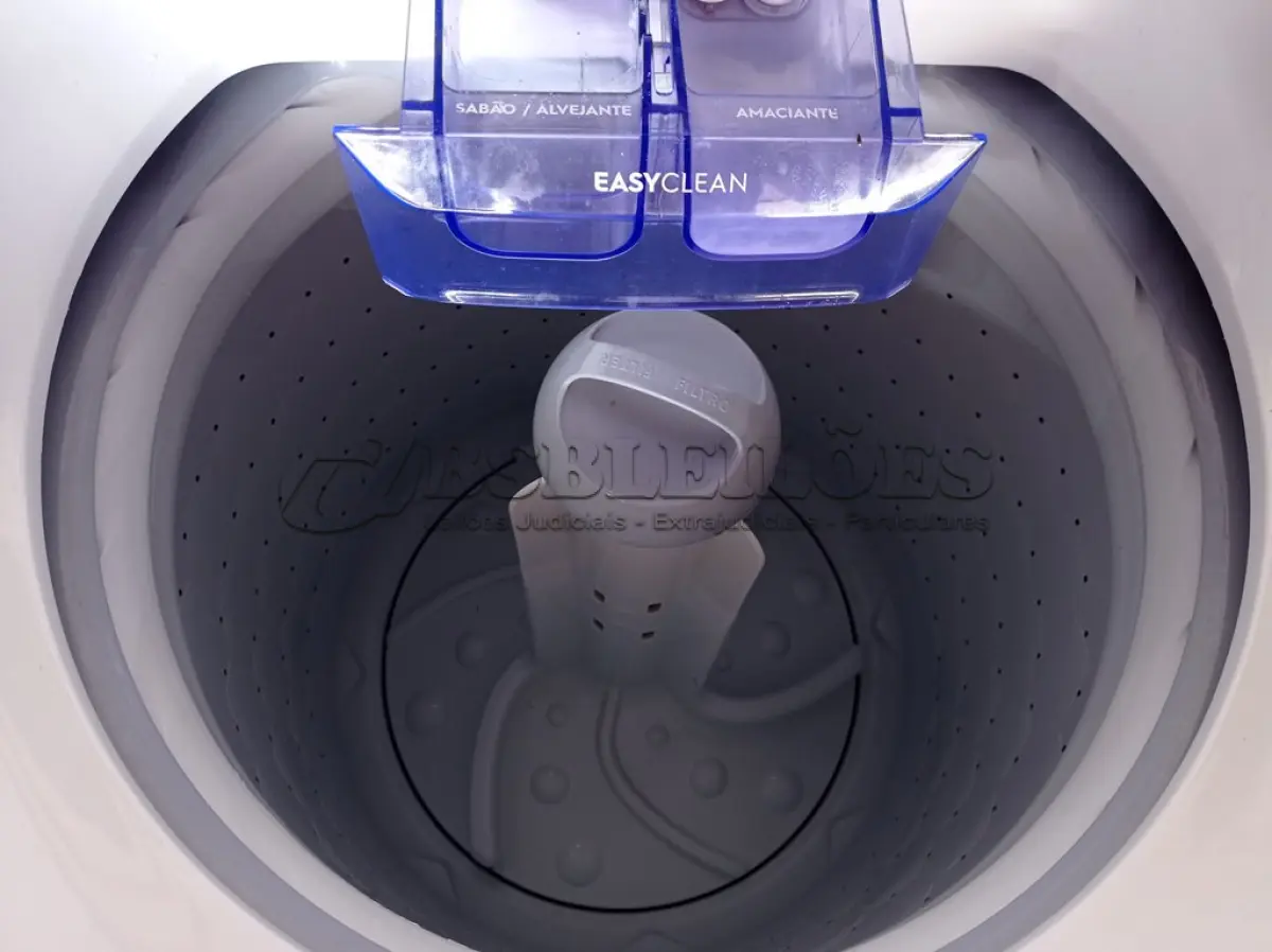 LOTE 033 - 1 MÁQUINA DE LAVAR ROUPAS 15 KG ELECTROLUX 220V MODELO: LE515. (WASHER MACHINE) (NO ESTADO) BF8671P