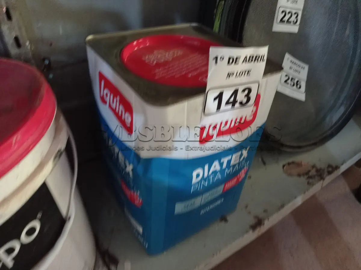 LOTE 143 - 01 LATA DE TINTA IQUINE DIATEX PINTA MAIS FOSCO AVELUDADO 18L NA COR MARACUJÁ. (NO ESTADO) ATENÇÃO! FAZER A VISITAÇÃO ANTES DE ARREMATAR, NÃO SABEMOS SE FUNCIONA. LEILÃO NÃO TEM GARANTIA E NEM DEVOLUÇÃO, SUJEITO A POSSÍVEIS AVARIAS VISÍVEIS/OCULTAS E/OU AUSÊNCIA DE COMPONENTES.