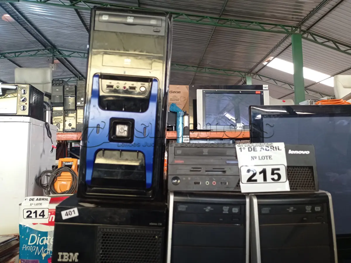 LOTE 215 - 01 SERVIDOR E 04 CPU’S MARCAS E MODELOS DIVERSOS PARA RETIRADA DE PEÇAS. (NO ESTADO) ATENÇÃO! FAZER A VISITAÇÃO ANTES DE ARREMATAR, NÃO SABEMOS SE FUNCIONA. LEILÃO NÃO TEM GARANTIA E NEM DEVOLUÇÃO, SUJEITO A POSSÍVEIS AVARIAS VISÍVEIS/OCULTAS E/OU AUSÊNCIA DE COMPONENTES.
