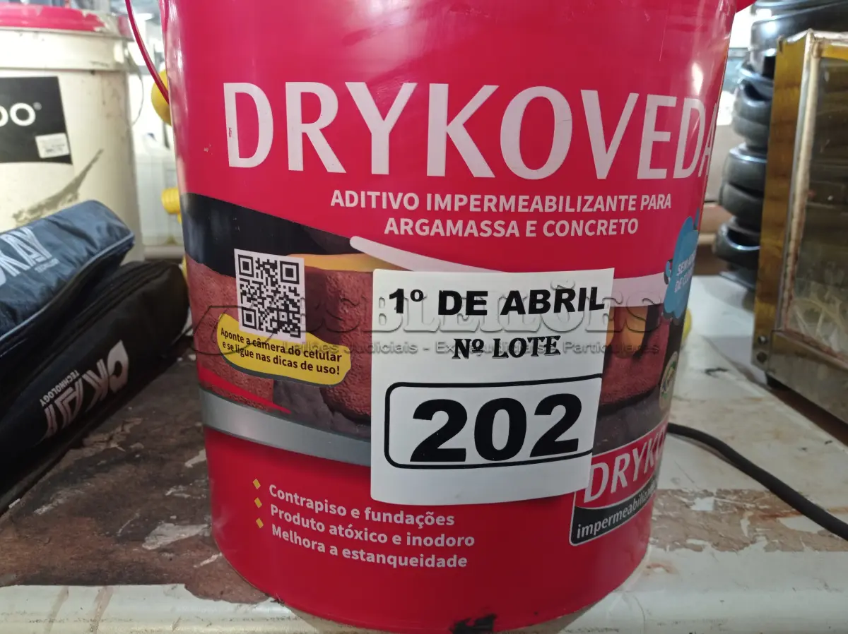 LOTE 202 - 01 BALDE DE DRYKOVEDA, ADITIVO IMPERMEABILIZANTE PARA CONCRETO E ARGAMASSA 18L.  (NO ESTADO) ATENÇÃO! FAZER A VISITAÇÃO ANTES DE ARREMATAR, NÃO SABEMOS SE FUNCIONA. LEILÃO NÃO TEM GARANTIA E NEM DEVOLUÇÃO, SUJEITO A POSSÍVEIS AVARIAS VISÍVEIS/OCULTAS E/OU AUSÊNCIA DE COMPONENTES.