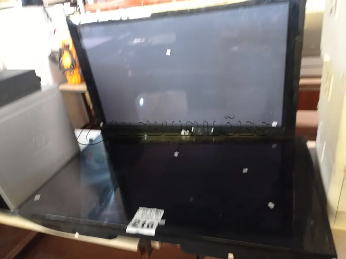 LOTE 216 - 02 TV’S MARCAS E MODELOS DIVERSOS PARA RETIRADA DE PEÇAS. (NO ESTADO) ATENÇÃO! FAZER A VISITAÇÃO ANTES DE ARREMATAR, NÃO SABEMOS SE FUNCIONA. LEILÃO NÃO TEM GARANTIA E NEM DEVOLUÇÃO, SUJEITO A POSSÍVEIS AVARIAS VISÍVEIS/OCULTAS E/OU AUSÊNCIA DE COMPONENTES.