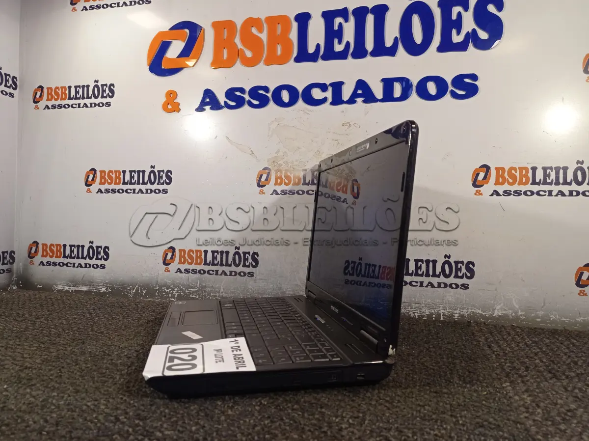 LOTE 020 - 01 NOTEBOOK MARCA MACHINES. (NO ESTADO) ATENÇÃO! FAZER A VISITAÇÃO ANTES DE ARREMATAR, NÃO SABEMOS SE FUNCIONA. LEILÃO NÃO TEM GARANTIA E NEM DEVOLUÇÃO, SUJEITO A POSSÍVEIS AVARIAS VISÍVEIS/OCULTAS E/OU AUSÊNCIA DE COMPONENTES.
