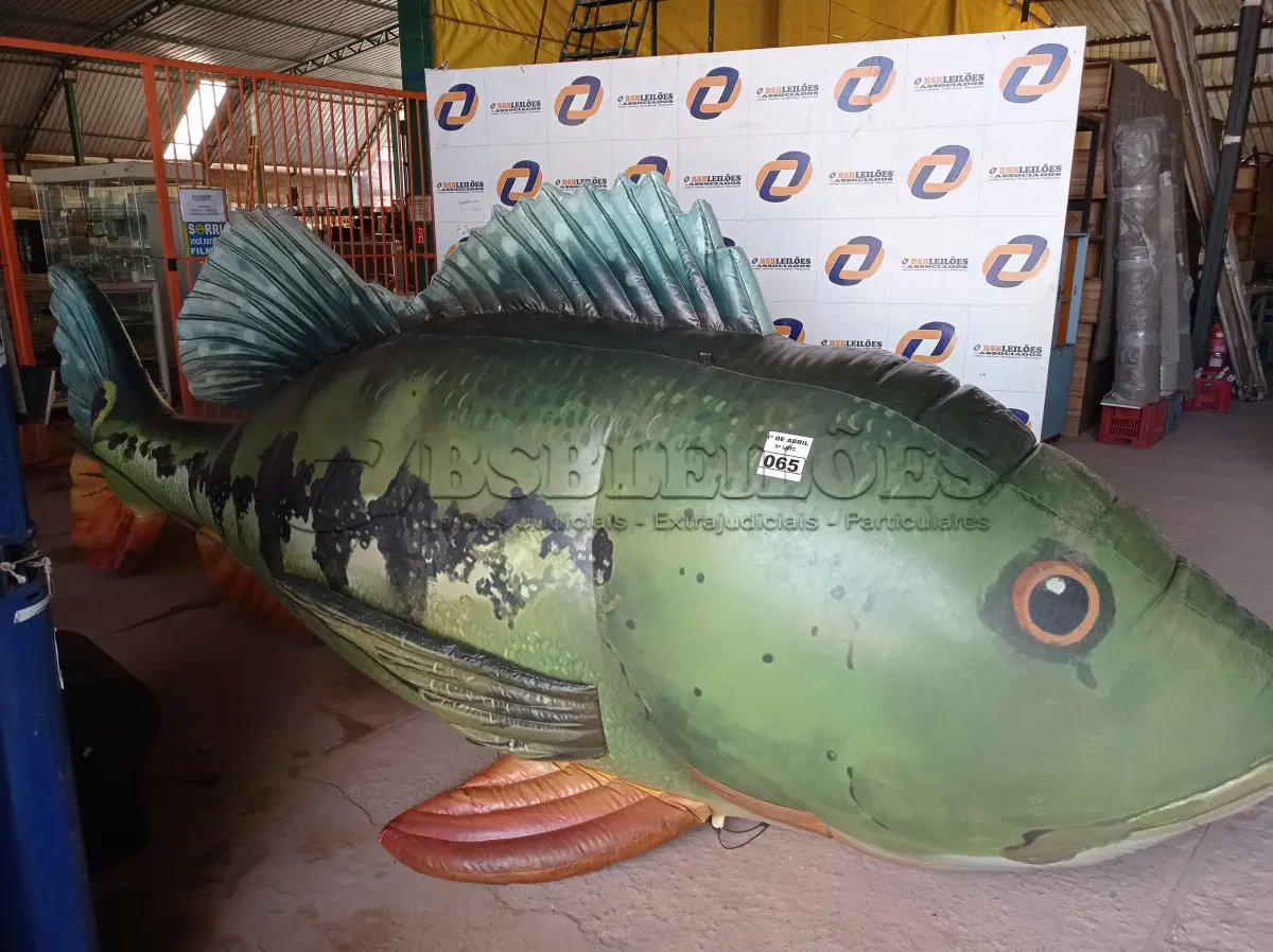 LOTE 065 - 01 BALÃO EM FORMATO DE PEIXE. (NO ESTADO) ATENÇÃO! FAZER A VISITAÇÃO ANTES DE ARREMATAR, NÃO SABEMOS SE FUNCIONA. LEILÃO NÃO TEM GARANTIA E NEM DEVOLUÇÃO, SUJEITO A POSSÍVEIS AVARIAS VISÍVEIS/OCULTAS E/OU AUSÊNCIA DE COMPONENTES.