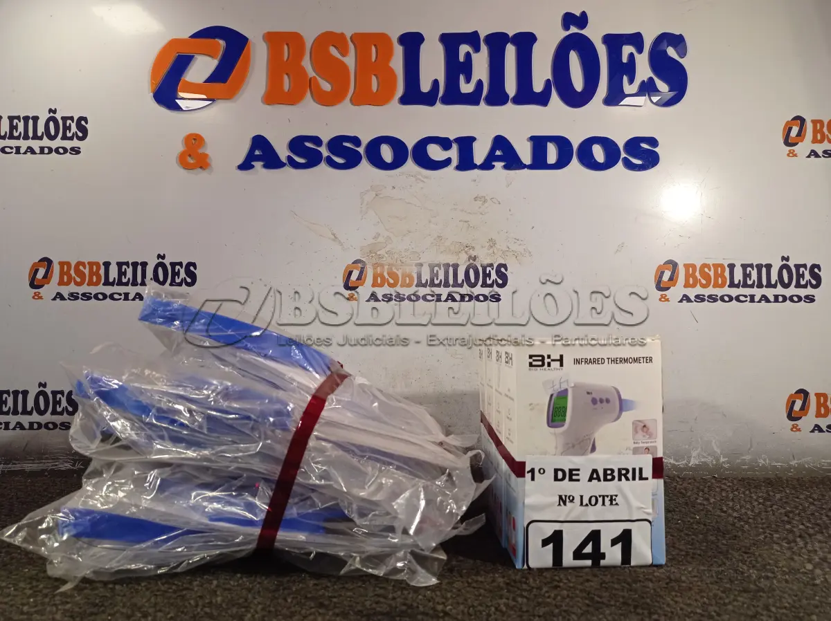LOTE 141 - 10 MÁSCARAS DE PROTEÇÃO E 04 TERMÔMETROS DIGITAIS. (NO ESTADO) ATENÇÃO! FAZER A VISITAÇÃO ANTES DE ARREMATAR, NÃO SABEMOS SE FUNCIONA. LEILÃO NÃO TEM GARANTIA E NEM DEVOLUÇÃO, SUJEITO A POSSÍVEIS AVARIAS VISÍVEIS/OCULTAS E/OU AUSÊNCIA DE COMPONENTES.
