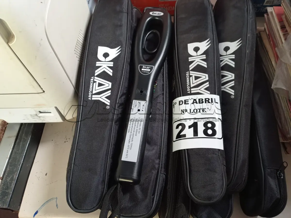 LOTE 218 - 10 DETECTORES DE METAIS. (NO ESTADO) ATENÇÃO! FAZER A VISITAÇÃO ANTES DE ARREMATAR, NÃO SABEMOS SE FUNCIONA. LEILÃO NÃO TEM GARANTIA E NEM DEVOLUÇÃO, SUJEITO A POSSÍVEIS AVARIAS VISÍVEIS/OCULTAS E/OU AUSÊNCIA DE COMPONENTES.
