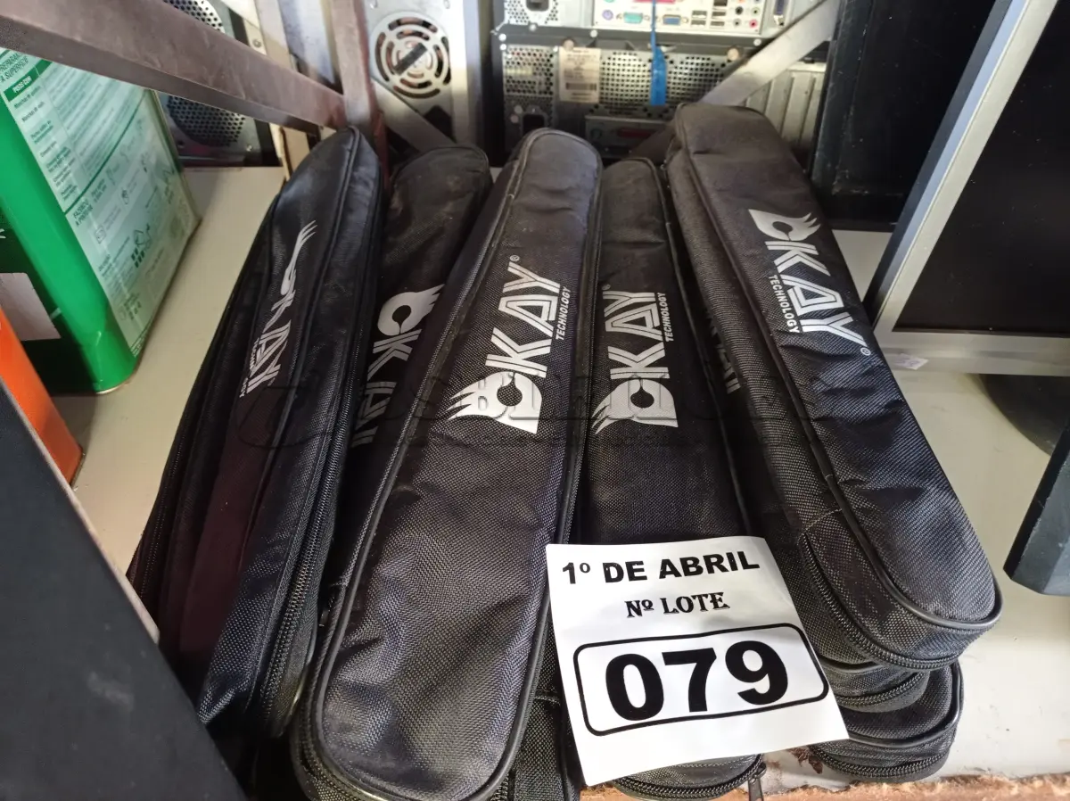 LOTE 079 - 10 DETECTORES DE METAIS. (NO ESTADO) ATENÇÃO! FAZER A VISITAÇÃO ANTES DE ARREMATAR, NÃO SABEMOS SE FUNCIONA. LEILÃO NÃO TEM GARANTIA E NEM DEVOLUÇÃO, SUJEITO A POSSÍVEIS AVARIAS VISÍVEIS/OCULTAS E/OU AUSÊNCIA DE COMPONENTES.