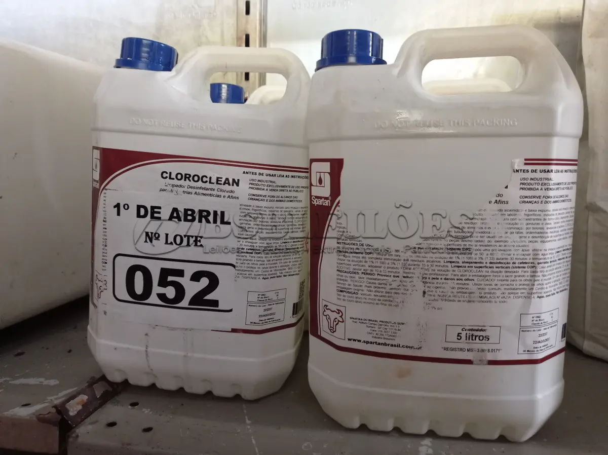 LOTE 052 - 20 LITROS DE CLOROCLEAN, LIMPADOR DESINFETANTE CLORADO PARA INDÚSTRIAS ALIMENTÍCIAS E AFINS. (NO ESTADO) ATENÇÃO! FAZER A VISITAÇÃO ANTES DE ARREMATAR, NÃO SABEMOS SE FUNCIONA. LEILÃO NÃO TEM GARANTIA E NEM DEVOLUÇÃO, SUJEITO A POSSÍVEIS AVARIAS VISÍVEIS/OCULTAS E/OU AUSÊNCIA DE COMPONENTES.