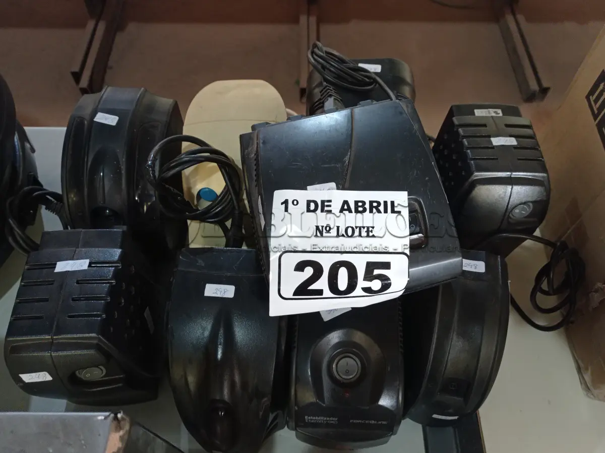 LOTE 205 - 09 ESTABILIZADORES MARCAS E MODELOS DIVERSOS. (NO ESTADO) ATENÇÃO! FAZER A VISITAÇÃO ANTES DE ARREMATAR, NÃO SABEMOS SE FUNCIONA. LEILÃO NÃO TEM GARANTIA E NEM DEVOLUÇÃO, SUJEITO A POSSÍVEIS AVARIAS VISÍVEIS/OCULTAS E/OU AUSÊNCIA DE COMPONENTES.