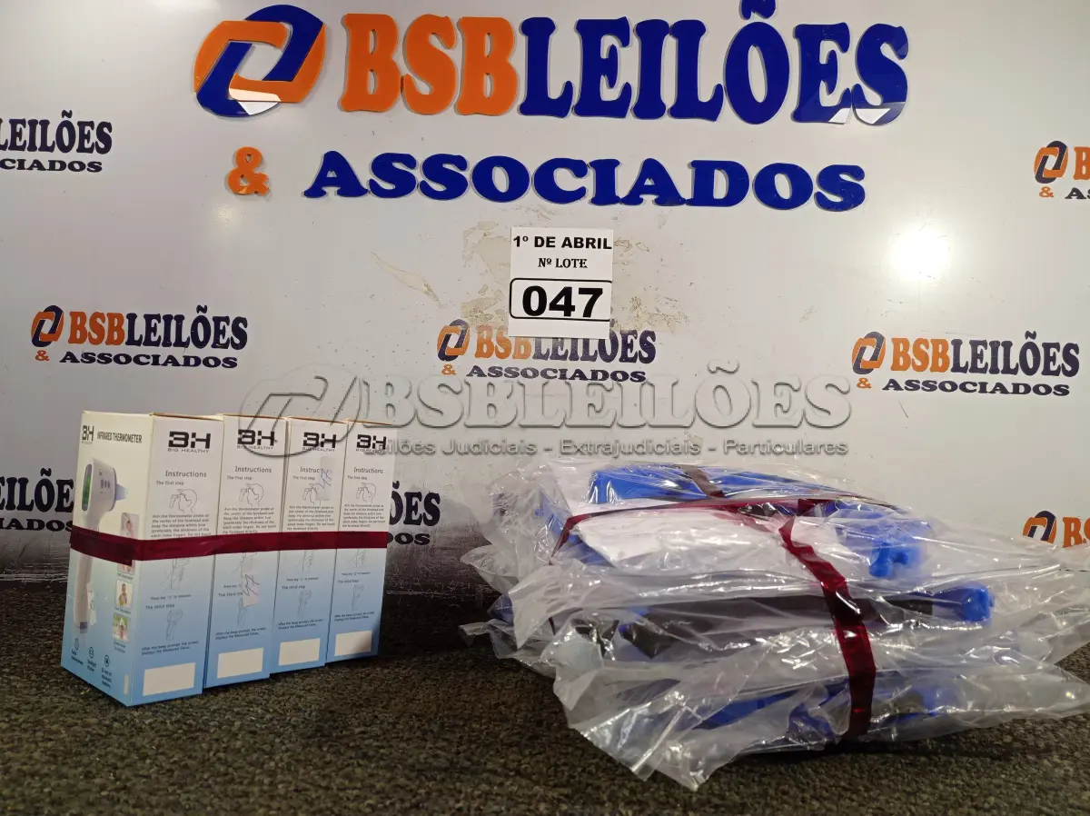 LOTE 047 - 10 MÁSCARAS DE PROTEÇÃO E 04 TERMÔMETROS DIGITAIS. (NO ESTADO) ATENÇÃO! FAZER A VISITAÇÃO ANTES DE ARREMATAR, NÃO SABEMOS SE FUNCIONA. LEILÃO NÃO TEM GARANTIA E NEM DEVOLUÇÃO, SUJEITO A POSSÍVEIS AVARIAS VISÍVEIS/OCULTAS E/OU AUSÊNCIA DE COMPONENTES.